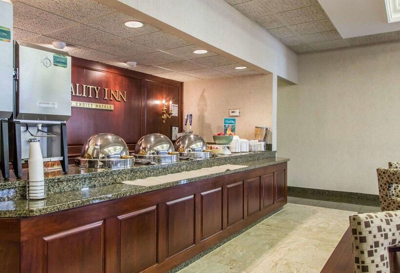 בית מלון כפרי Quality Inn Schaumburg  Chicago Near The Mall