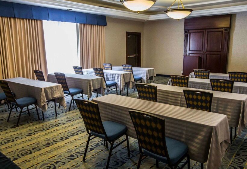 בית מלון כפרי Quality Inn Schaumburg  Chicago Near The Mall