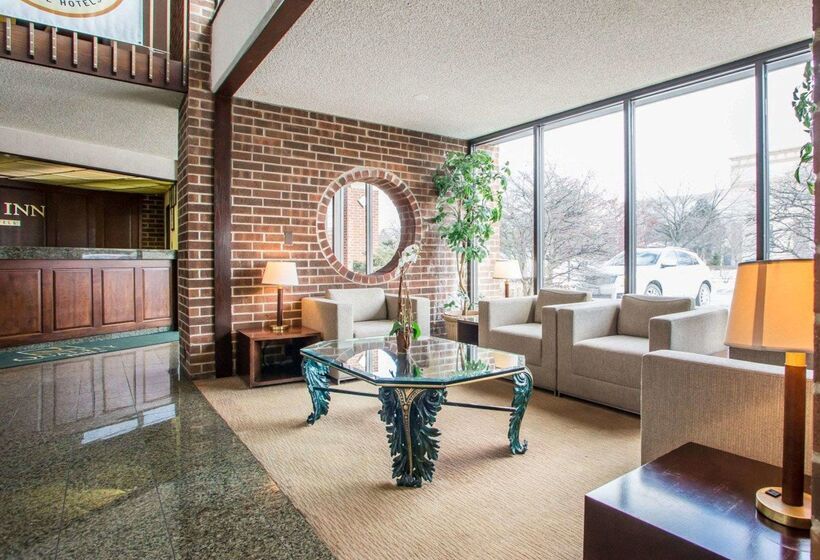 בית מלון כפרי Quality Inn Schaumburg  Chicago Near The Mall