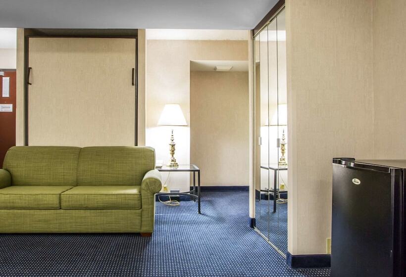 בית מלון כפרי Quality Inn Schaumburg  Chicago Near The Mall