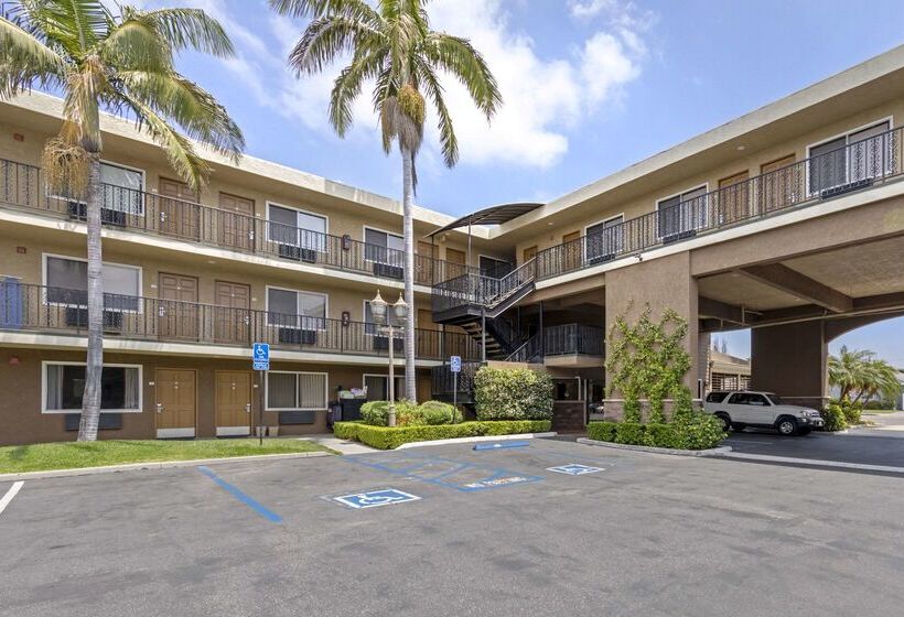 فندق Quality Inn & Suites Anaheim Maingate