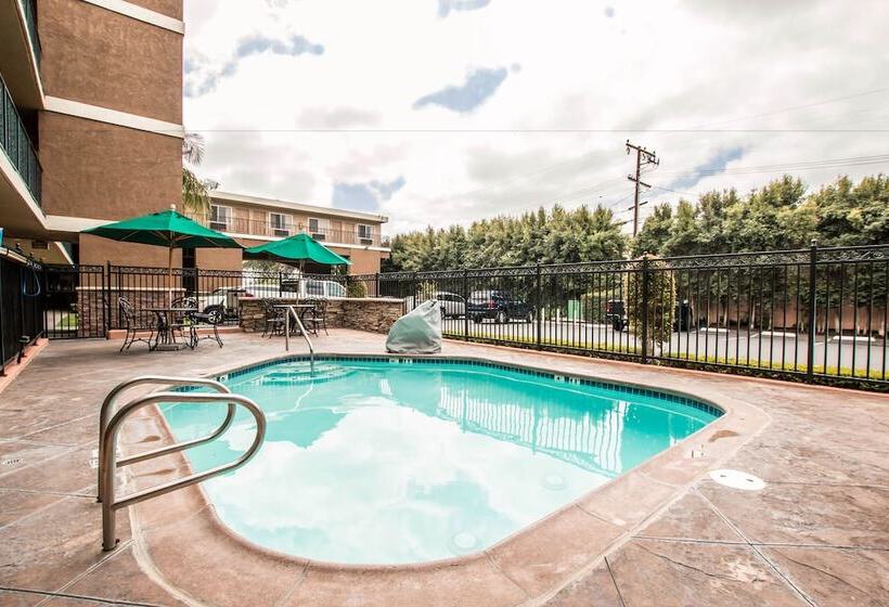 فندق Quality Inn & Suites Anaheim Maingate