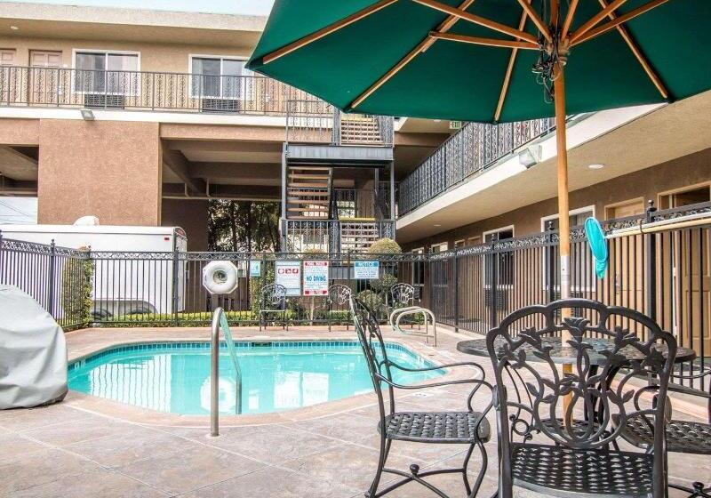 فندق Quality Inn & Suites Anaheim Maingate