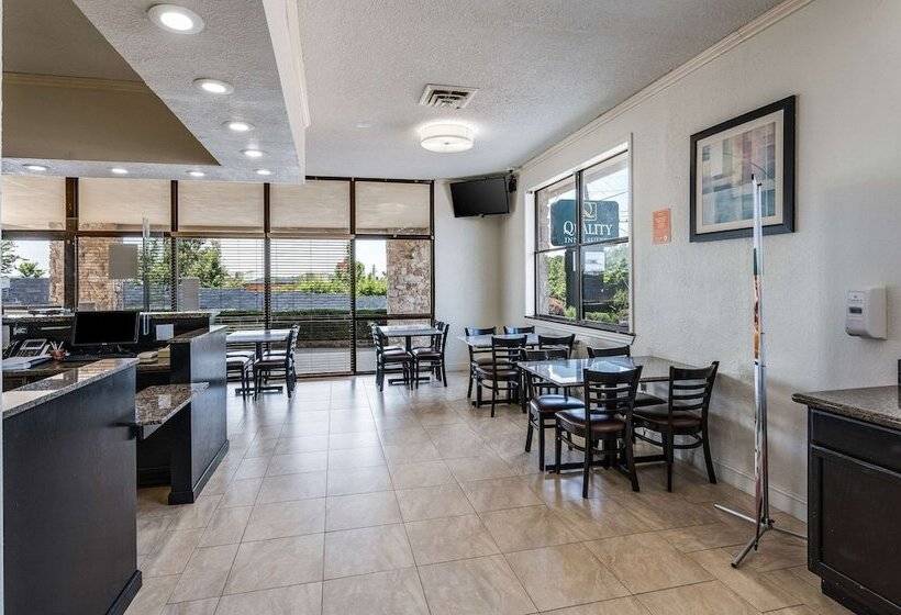 هتل Quality Inn & Suites Hot Springslake Hamilton