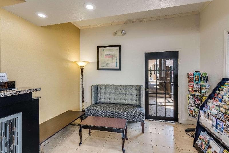 فندق Quality Inn & Suites Hot Springslake Hamilton