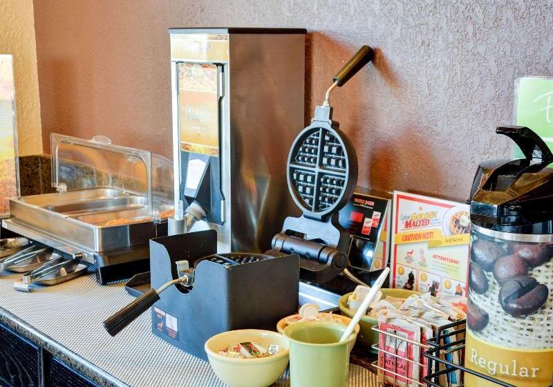 فندق Quality Inn & Suites Hot Springslake Hamilton