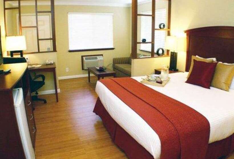 호텔 Quality Inn & Suites Santa Cruz Mountains