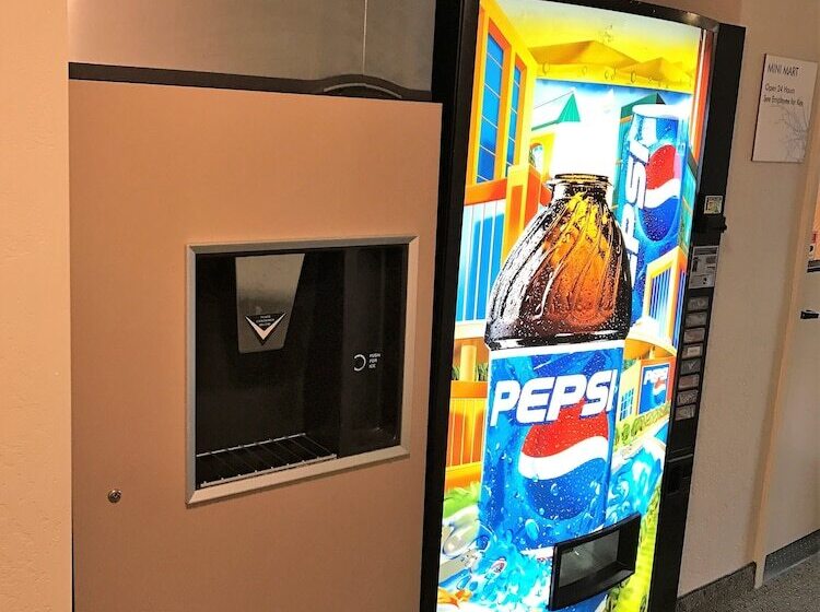 فندق Ramada By Wyndham Draper