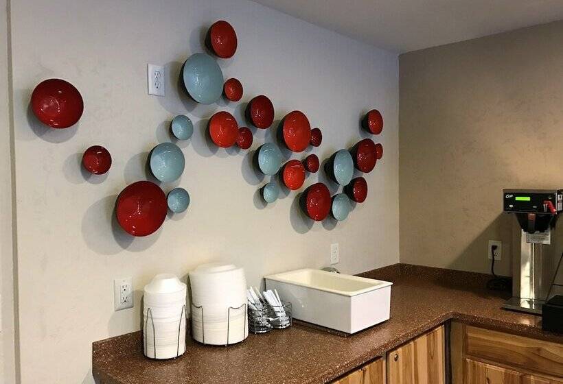 فندق Ramada By Wyndham Draper