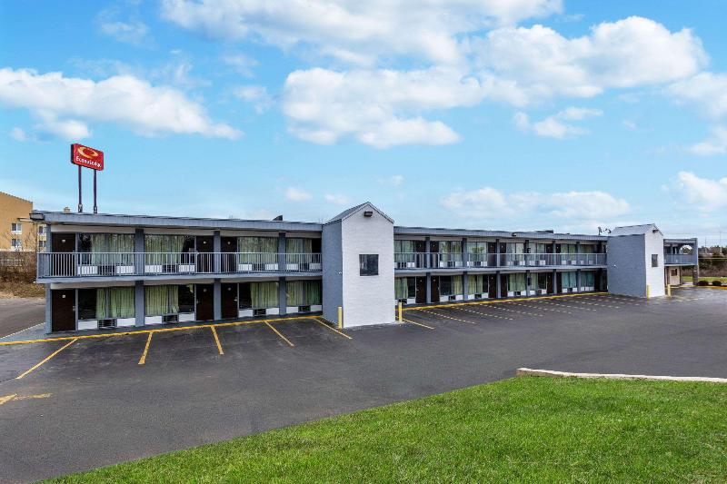 בית מלון כפרי Red Roof Inn Walton  Richwood