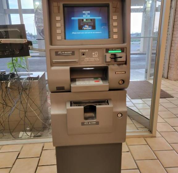 호텔 Rest Inn   Extended Stay, I 40 Airport, Wedding & Event Center