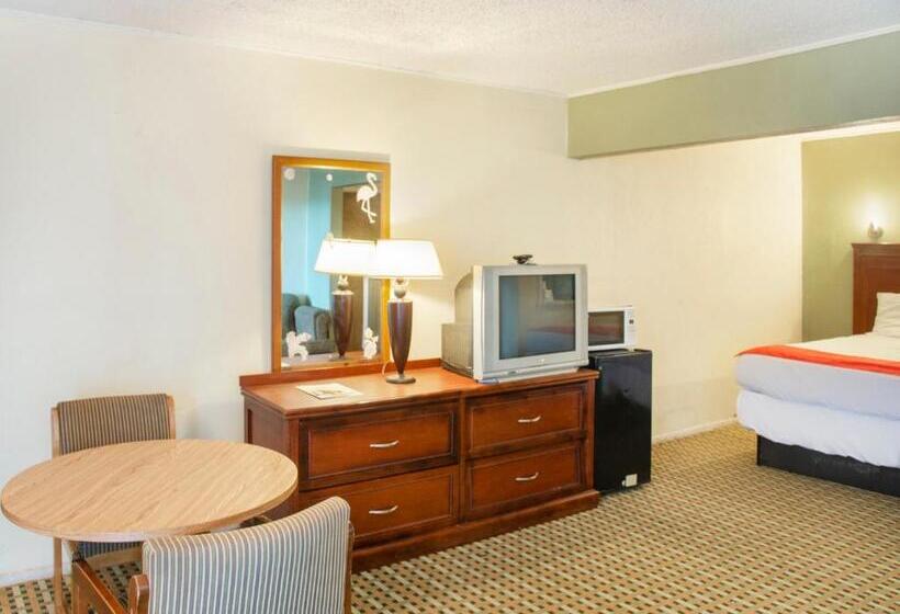 호텔 Rest Inn   Extended Stay, I 40 Airport, Wedding & Event Center