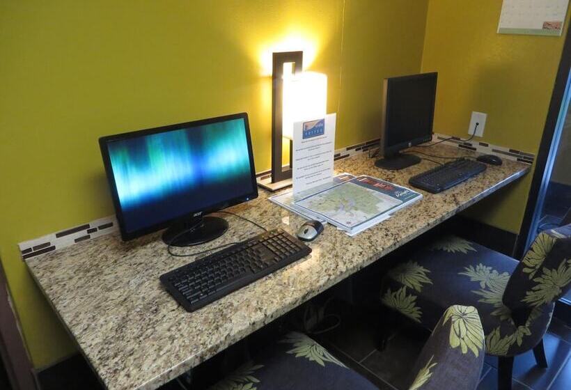 فندق Riverside Suites