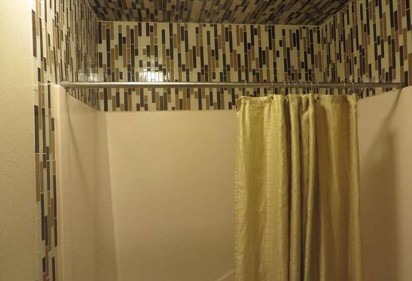 فندق Riverside Suites