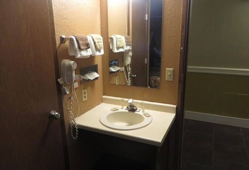 فندق Riverside Suites