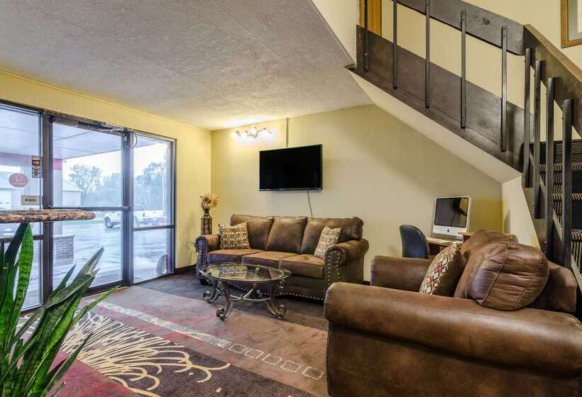 Отель Rodeway Inn Mitchell