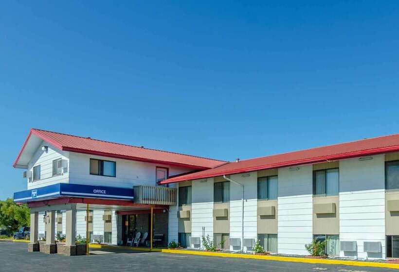 Отель Rodeway Inn Mitchell