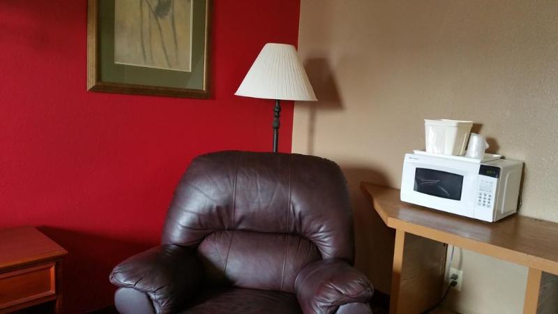 Отель Rodeway Inn Mitchell