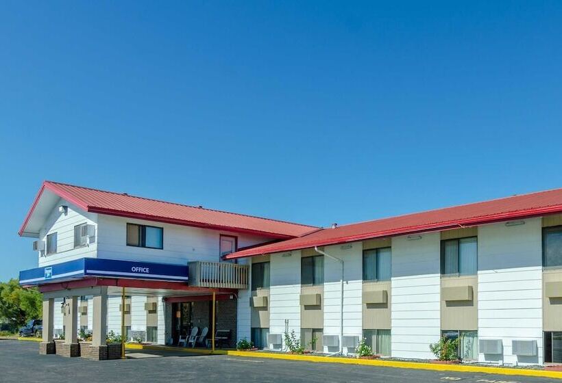 Отель Rodeway Inn Mitchell