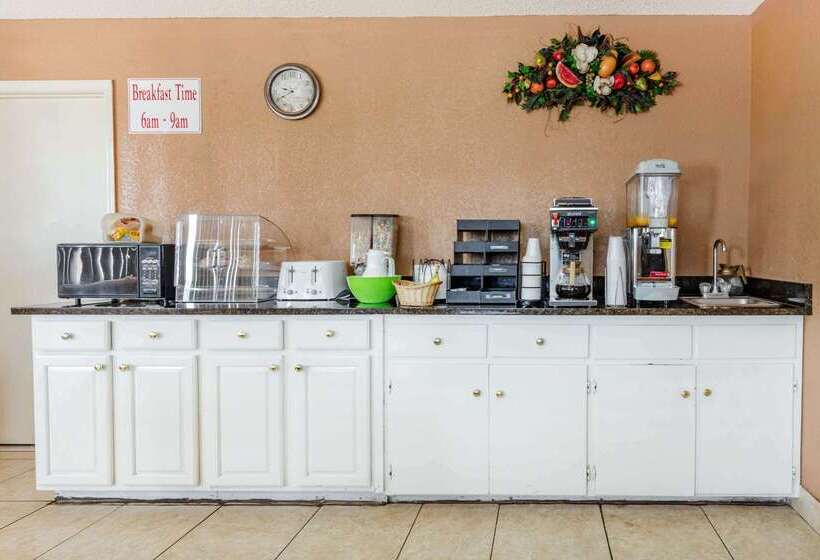 Отель Rodeway Inn Prattville I65