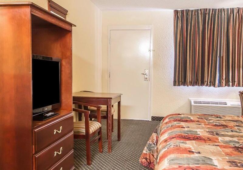 Отель Rodeway Inn Prattville I65