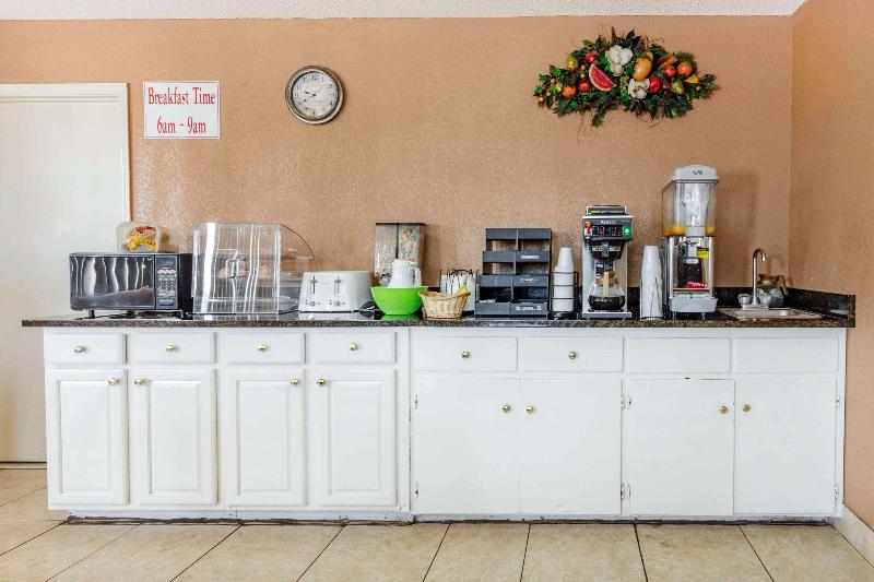 Отель Rodeway Inn Prattville I65