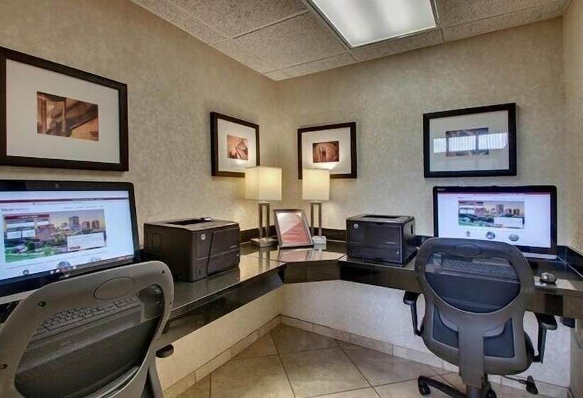 בית מלון כפרי Sonesta Essential Houston Hobby Airport