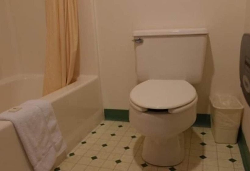 فندق State Line Inn