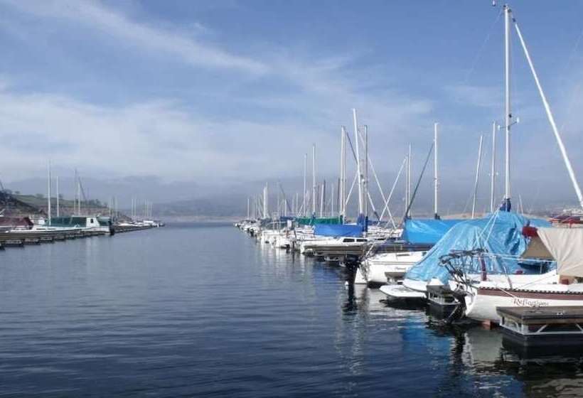 ホテル Summerfield Inn Fresno Yosemite