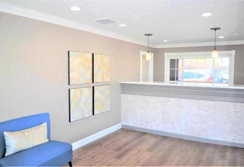 ホテル Summerfield Inn Fresno Yosemite