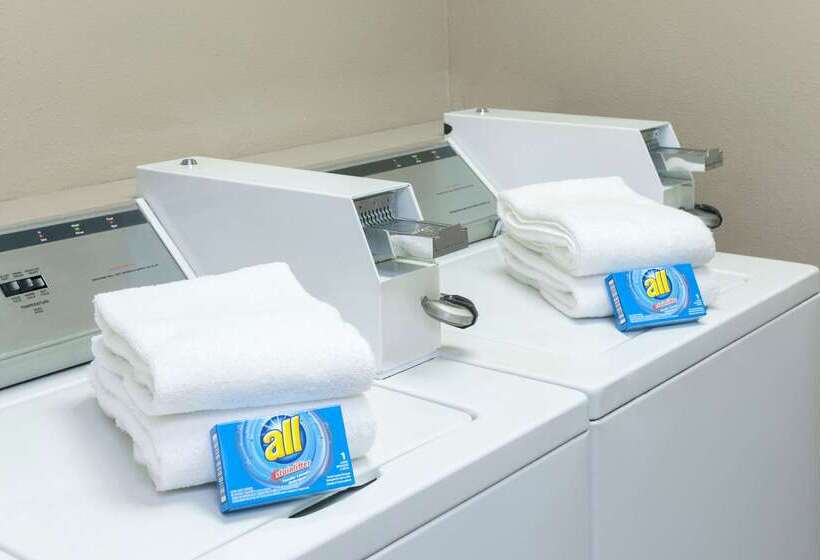 Super 8 By Wyndham San Diego Hotel Circle