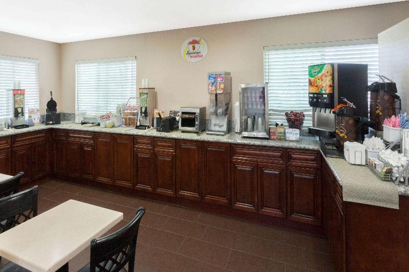 Super 8 By Wyndham San Diego Hotel Circle