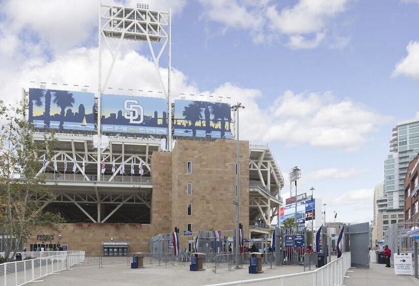 Super 8 By Wyndham San Diego Hotel Circle