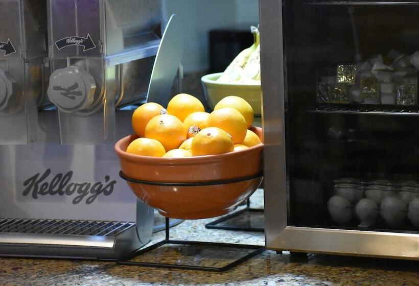 Surestay Hotel By Best Western Brunswick