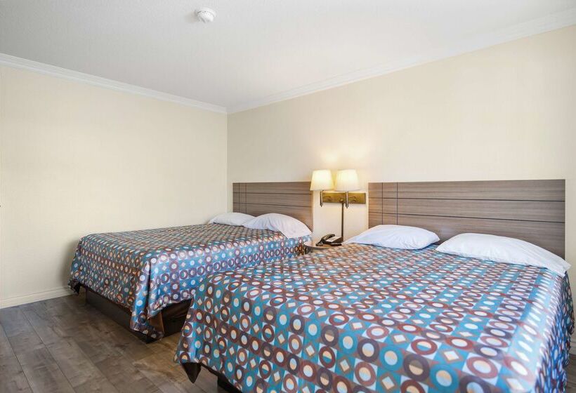 בית מלון כפרי Surestay  By Best Western Fontana