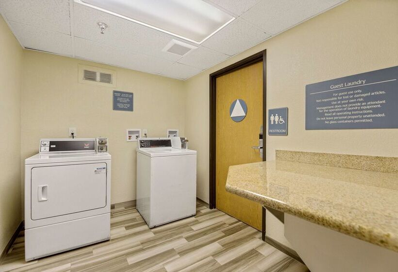 בית מלון כפרי Surestay  By Best Western Fontana