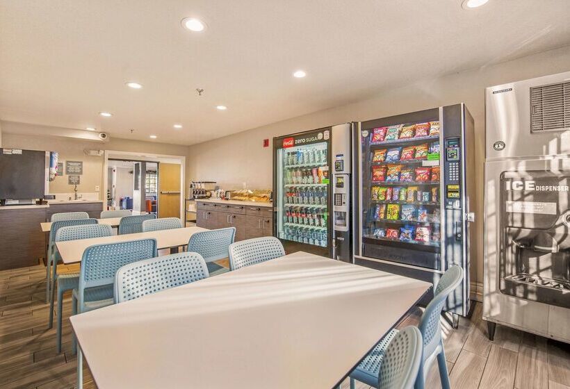 בית מלון כפרי Surestay  By Best Western Fontana