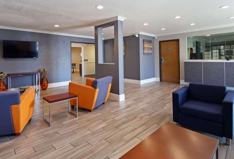 בית מלון כפרי Surestay  By Best Western Fontana