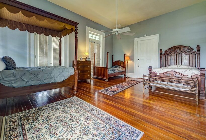 ホテル The Duff Green Mansion