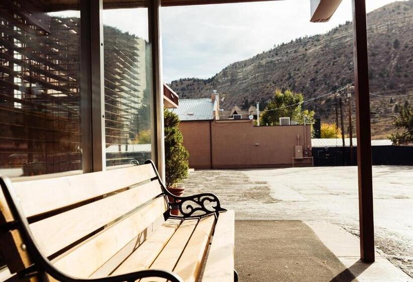 酒店 The Durango Lodge
