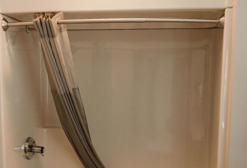 فندق Travelodge By Wyndham Escanaba