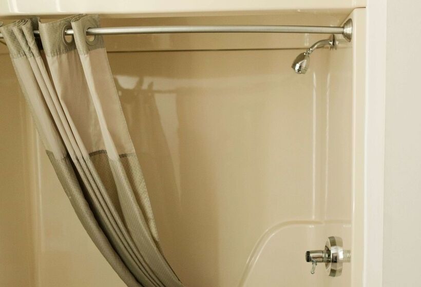 فندق Travelodge By Wyndham Escanaba