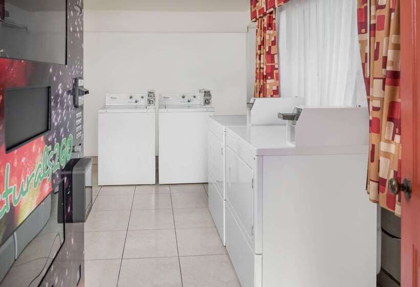 فندق Travelodge By Wyndham Klamath Falls