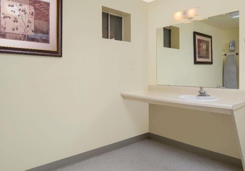 فندق Travelodge By Wyndham Klamath Falls