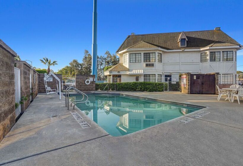 Motel 6fresno, Ca Belmont Ave