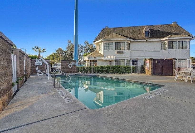 Motel 6fresno, Ca Belmont Ave