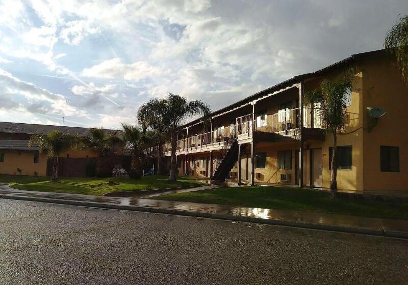 모텔 Best Economy Inn & Suites