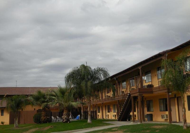 모텔 Best Economy Inn & Suites