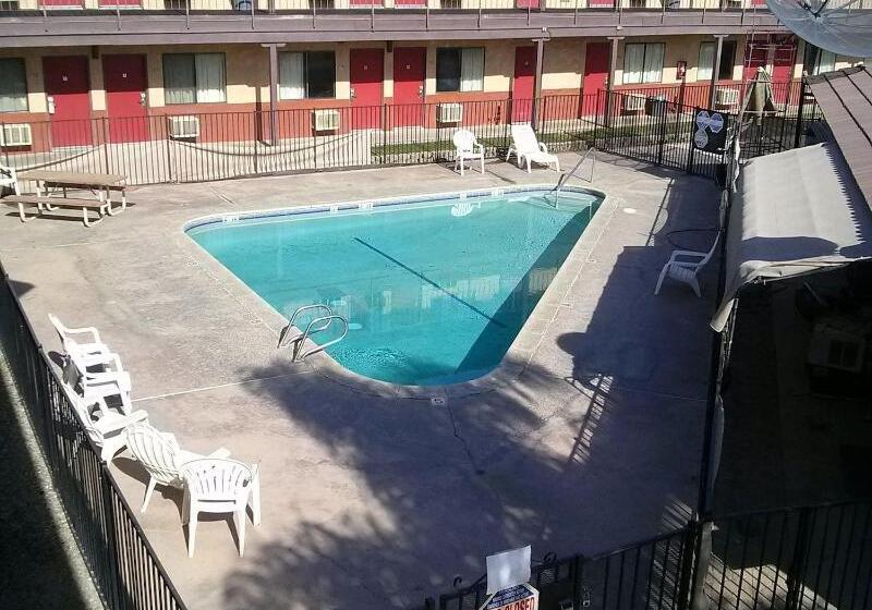 מוטל Best Economy Inn & Suites