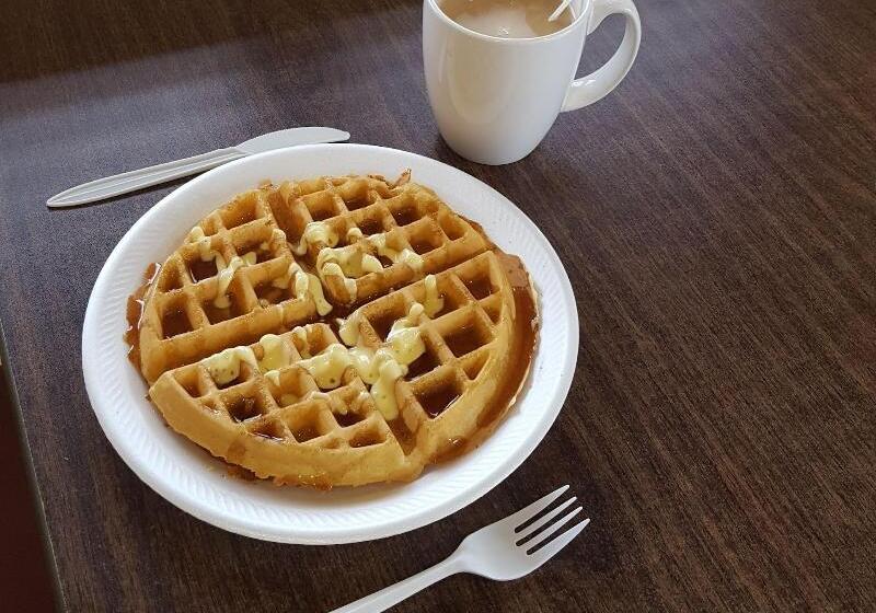 모텔 Best Economy Inn & Suites